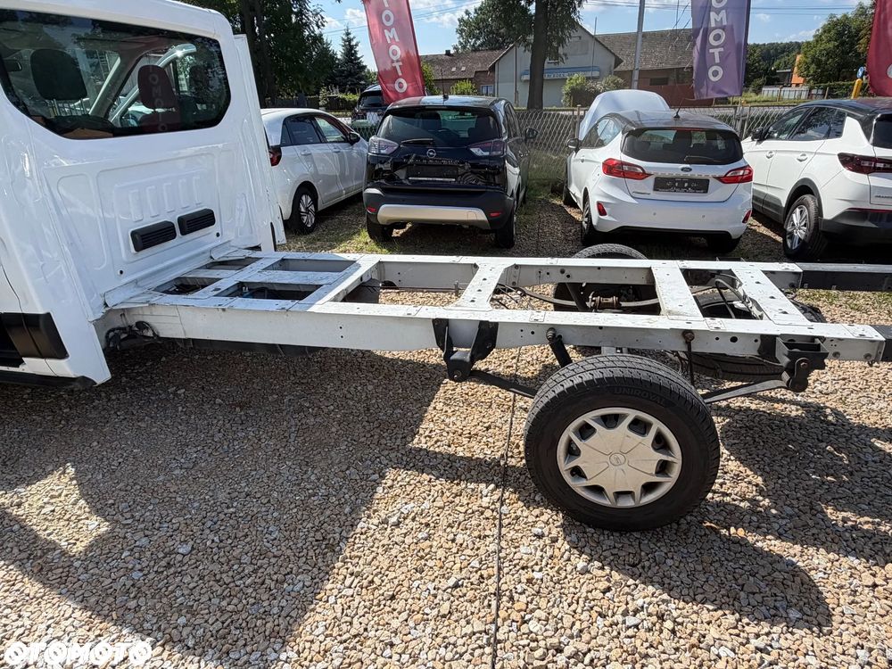 Ford Transit - 12