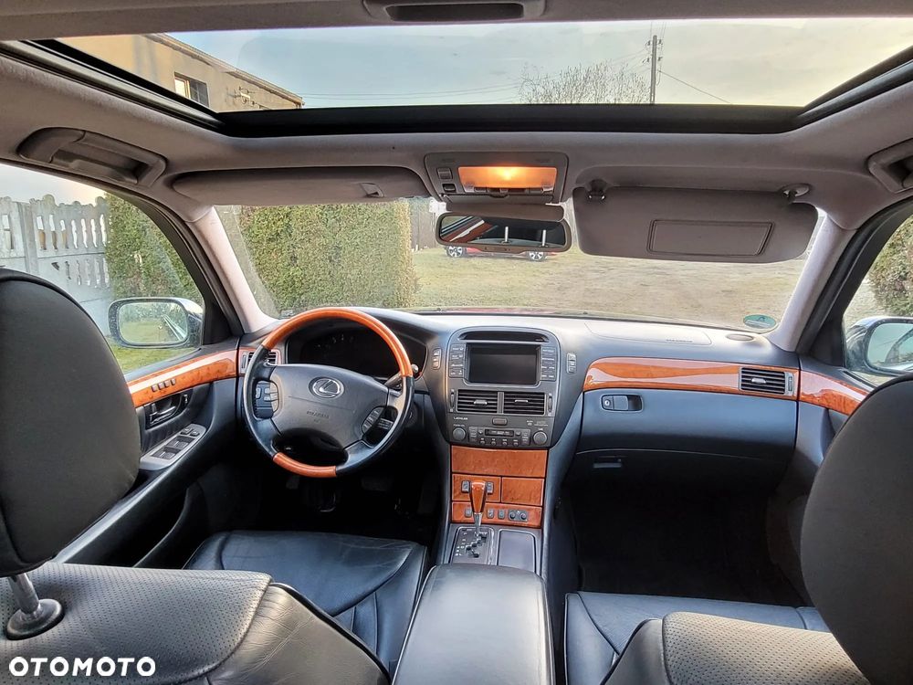 Lexus LS Prezydent - 10