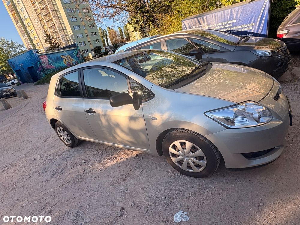 Toyota Auris 1.4 D-4D Luna - 2
