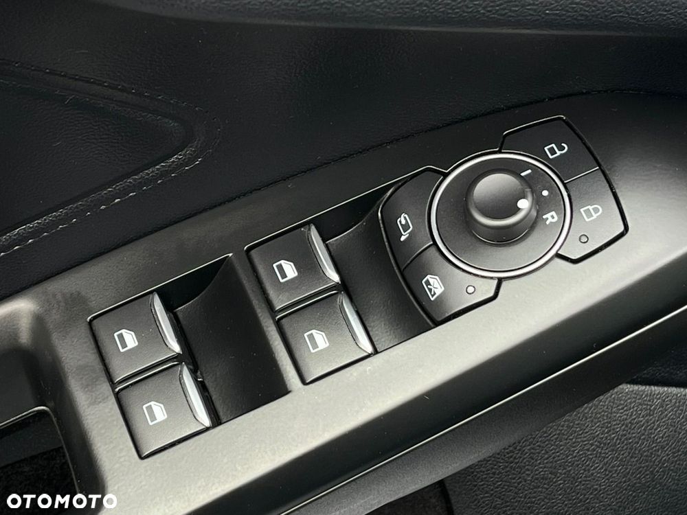 Ford Focus 1.5 EcoBlue Start-Stopp-System COOL&CONNECT - 39