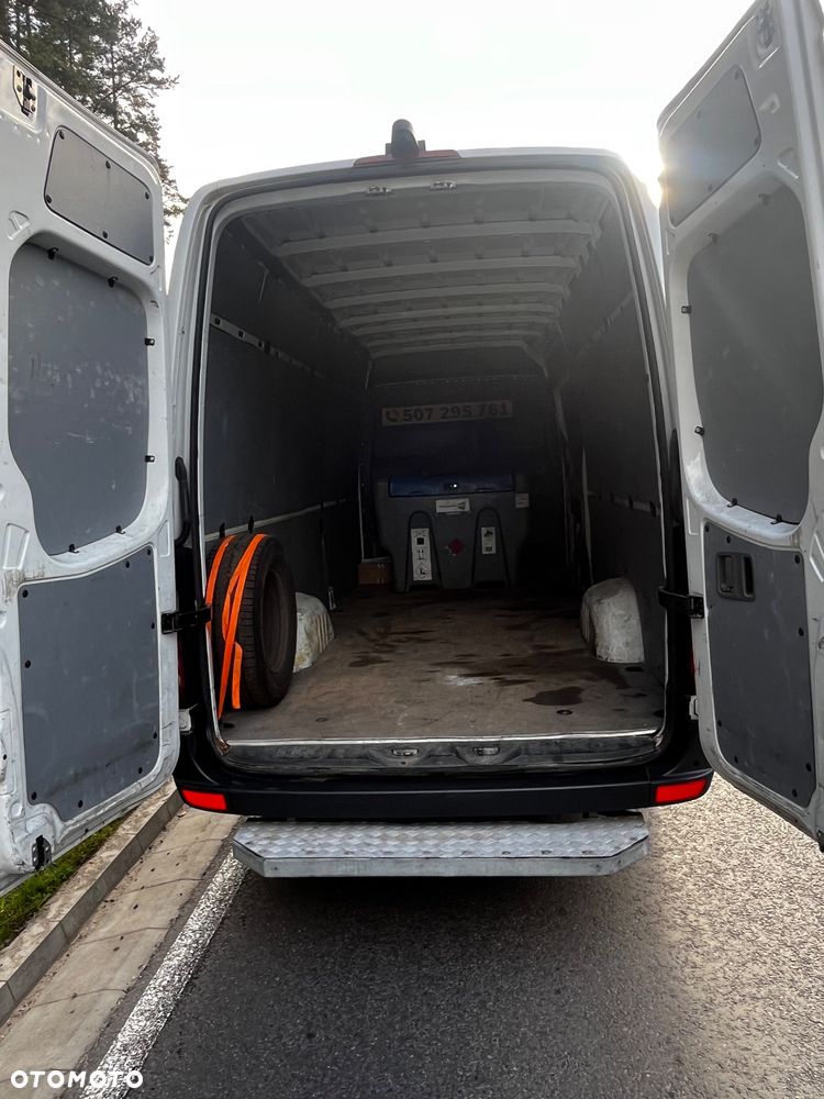 Mercedes-Benz Sprinter - 8