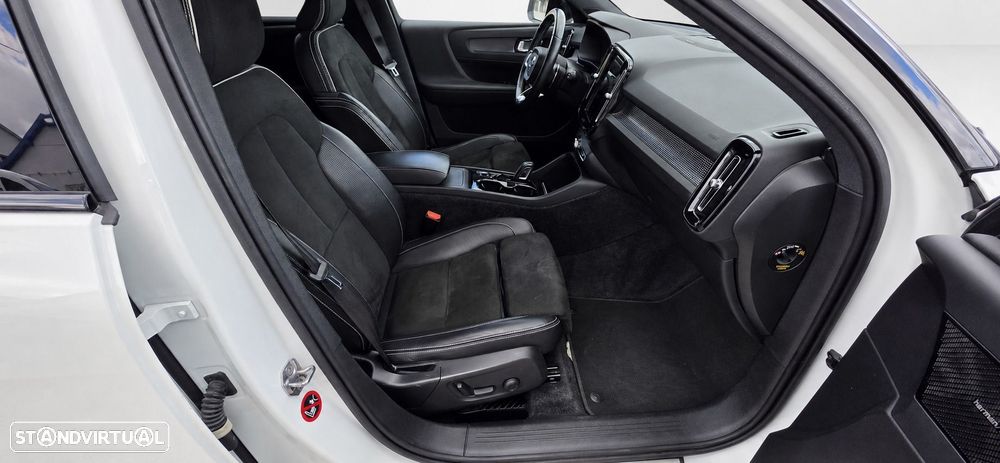 Volvo XC 40 2.0 D4 R-Design AWD - 15