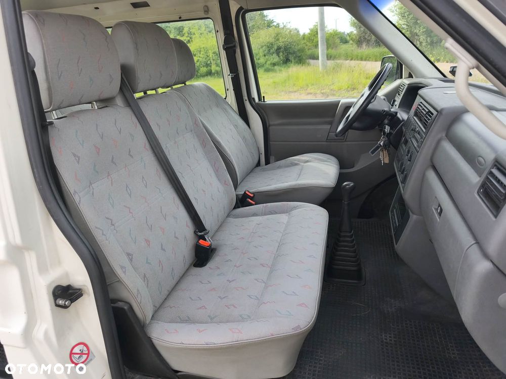 Volkswagen Transporter - 17