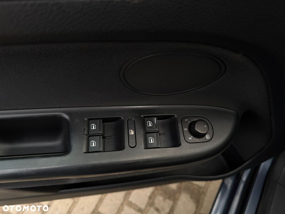 Volkswagen Golf Plus 2.0 TDI DPF Trendline - 21