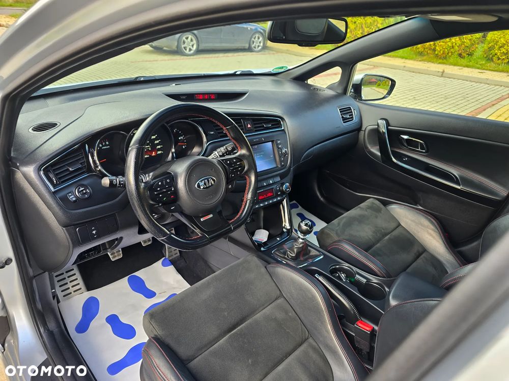 Kia Ceed Cee'd 1.6 T-GDI GT - 19