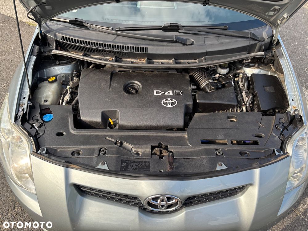 Toyota Auris 2.0 D-4D - 13