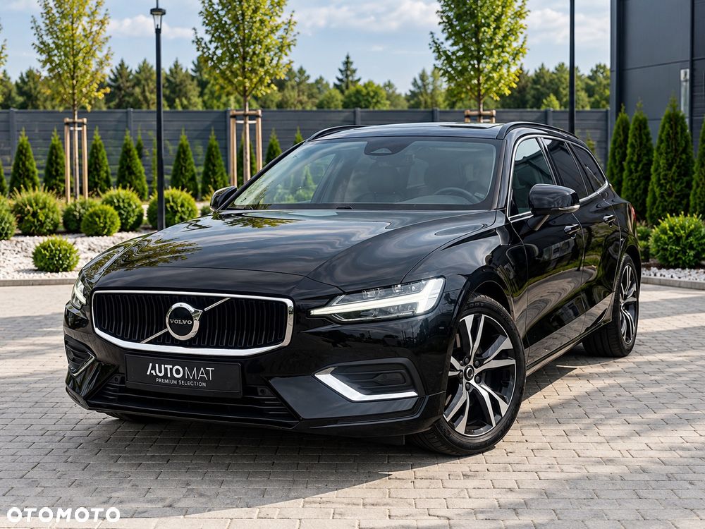 Volvo V60 B3 B Plus Dark