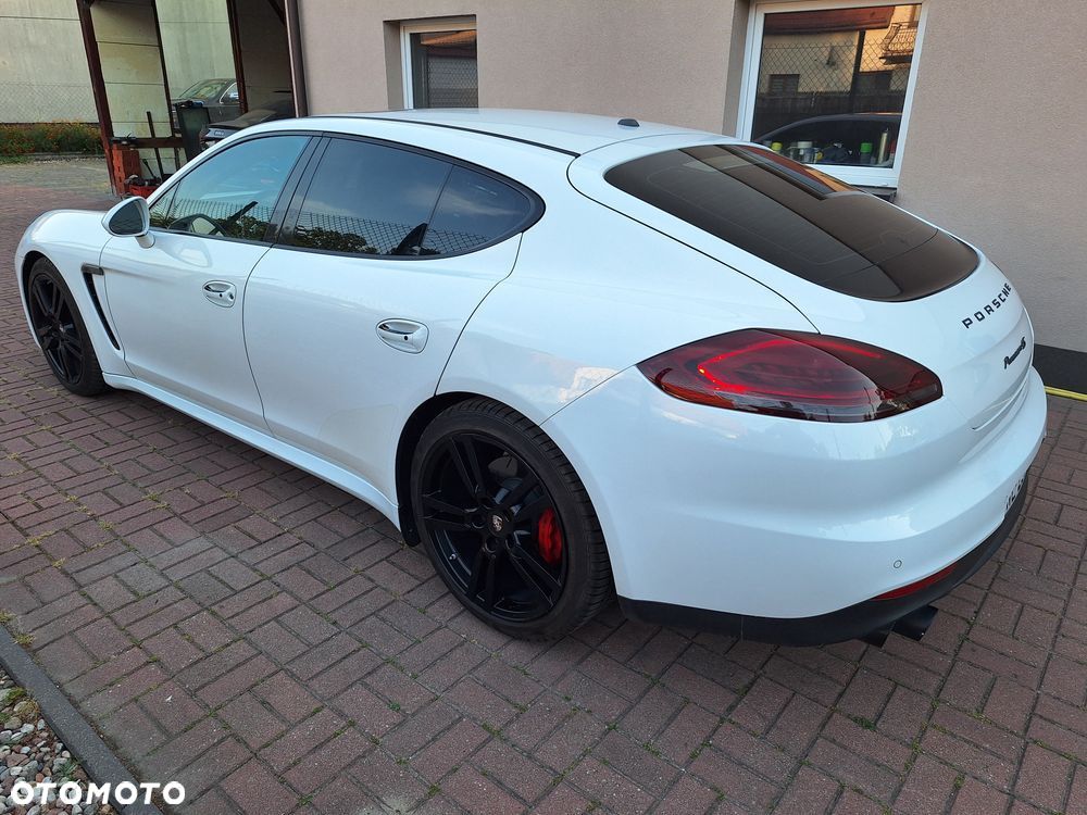 Porsche Panamera 4S - 3