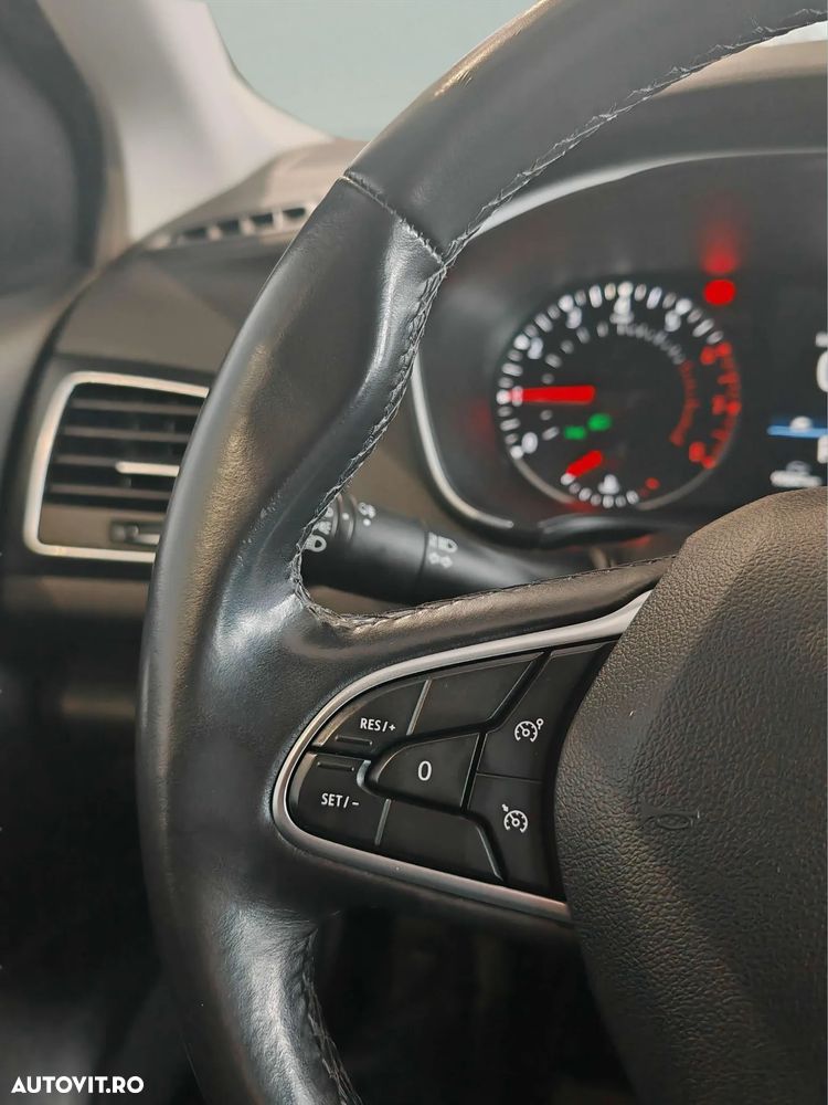 Renault Megane TCE 140 EDC Techno - 17