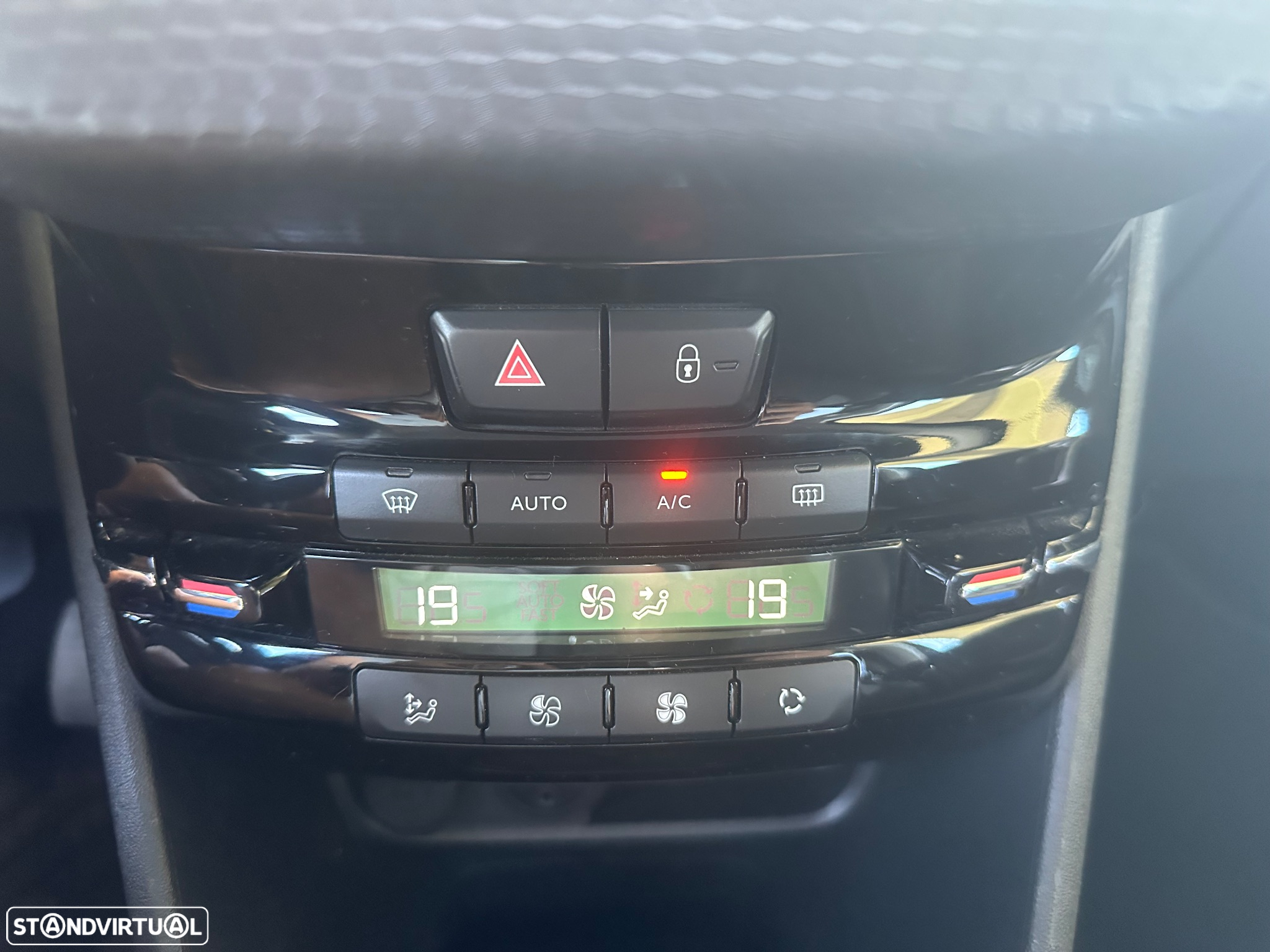 Peugeot 2008 1.6 BlueHDi Allure - 18