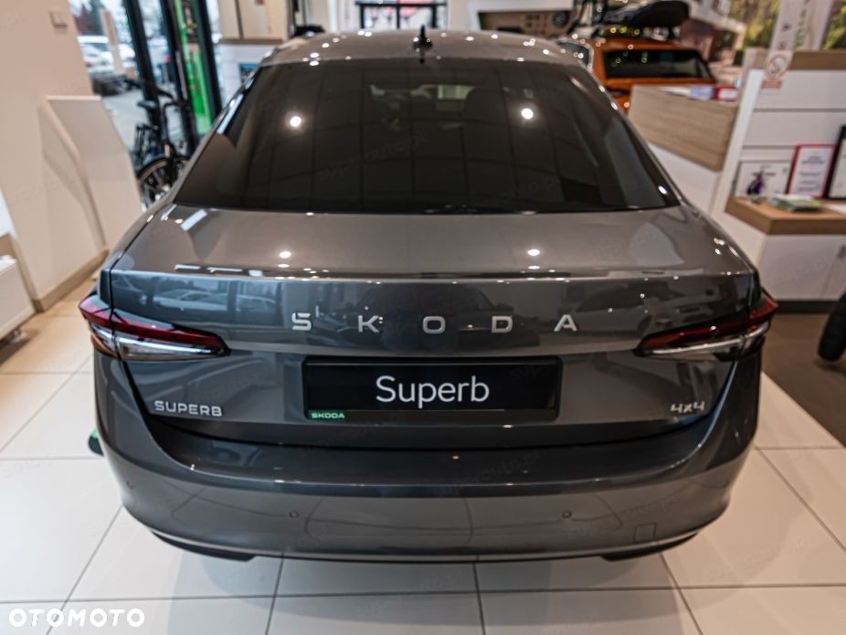 Skoda Superb 2.0 TDI SCR Edition 130 DSG - 5