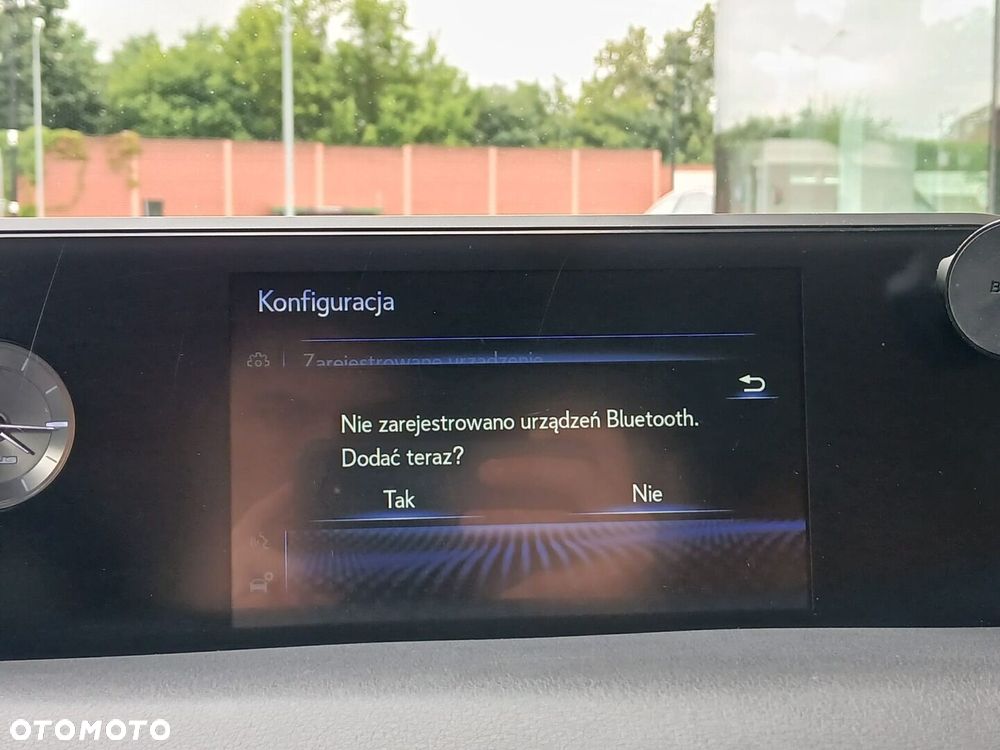 Lexus UX - 16