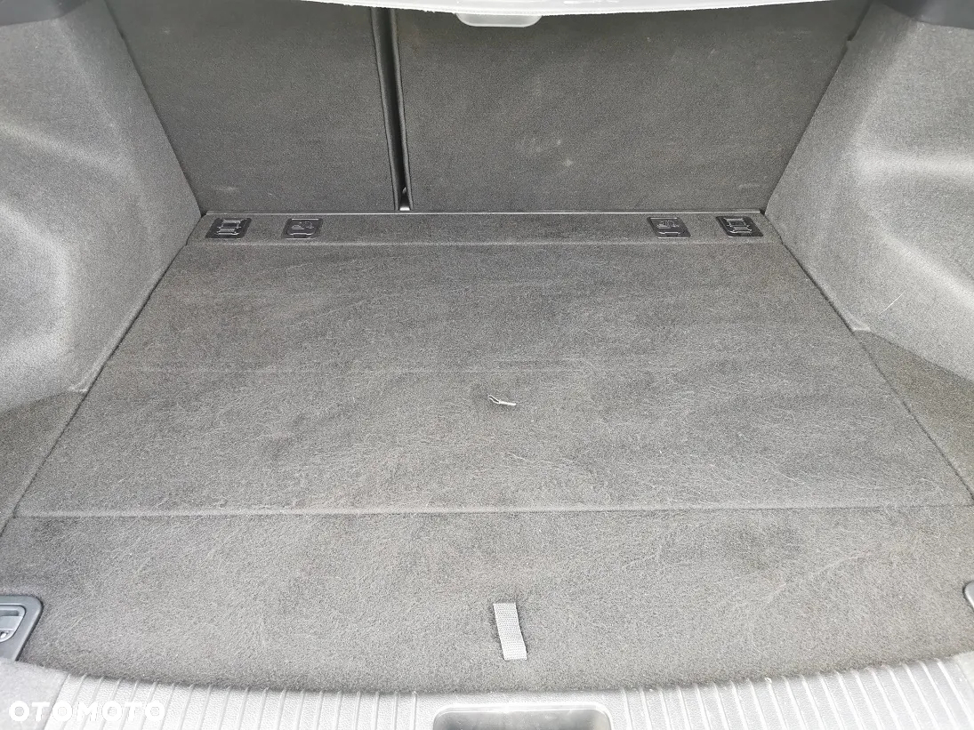 Kia Ceed - 16
