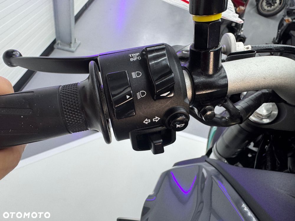 Yamaha MT - 22