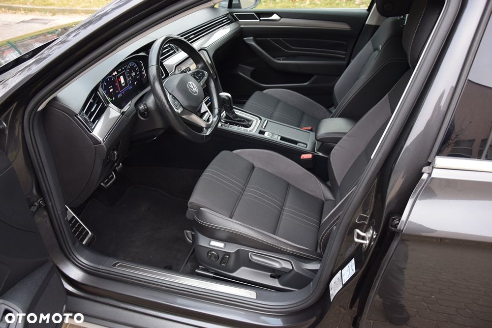 Volkswagen Passat Alltrack 2.0 TDI SCR DSG 4Motion - 12