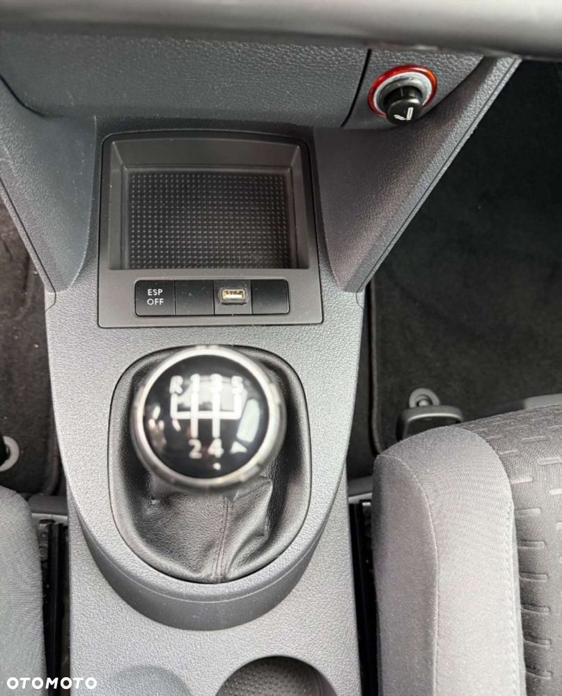 Volkswagen Touran - 19