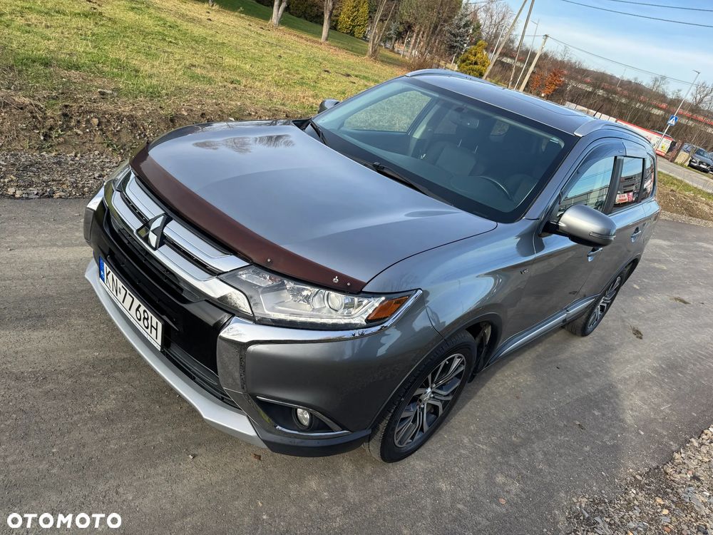 Mitsubishi Outlander 2.4 4WD CVT Instyle - 25