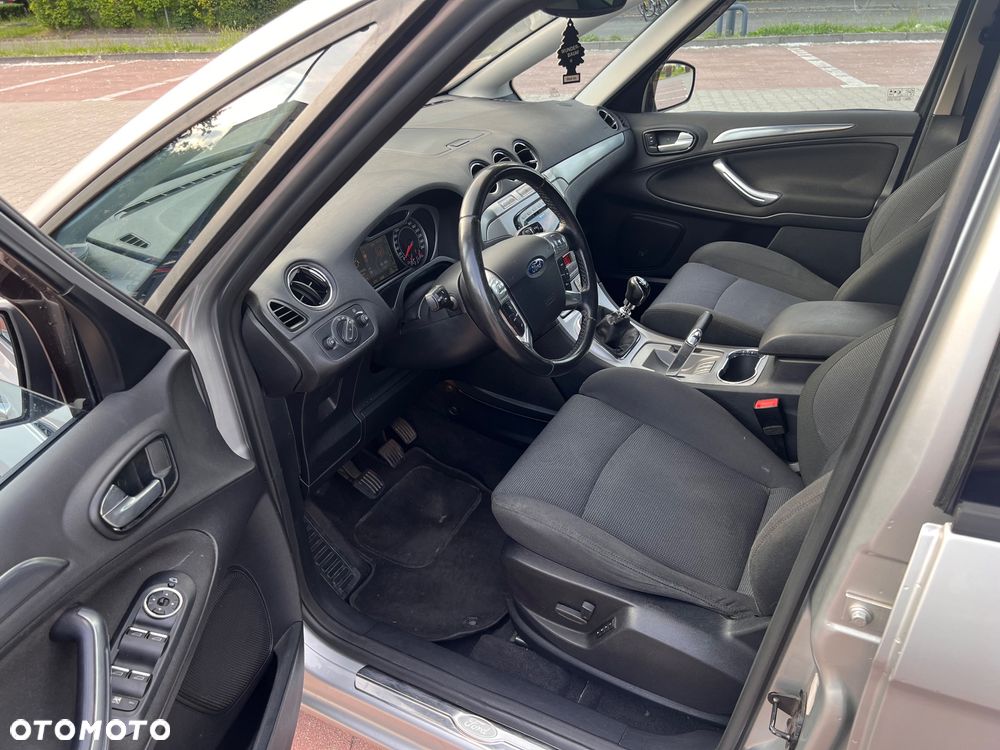Ford S-Max - 9