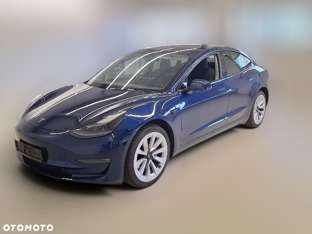 Tesla Model 3 - 7