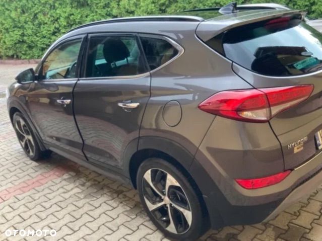 Hyundai Tucson 2.0 CRDI Comfort 4WD - 9