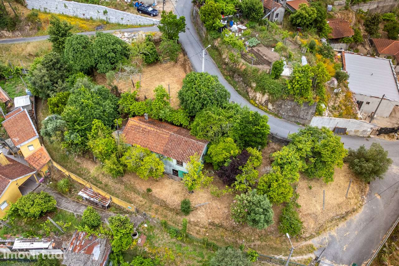 Moradia Independente para Restauro em Admeus, Gerês - Grande imagem: 2/24