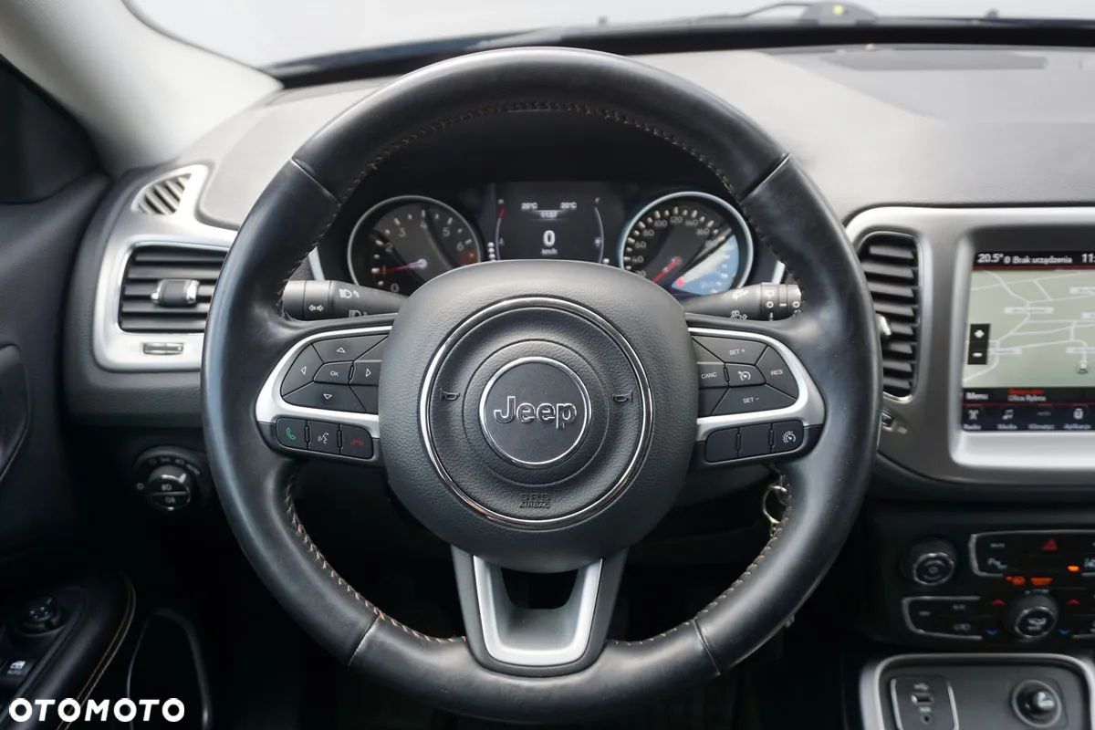 Jeep Compass 1.4 MultiAir Longitude - 26