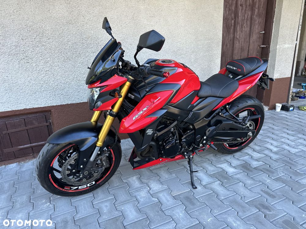 Suzuki GSX - 5