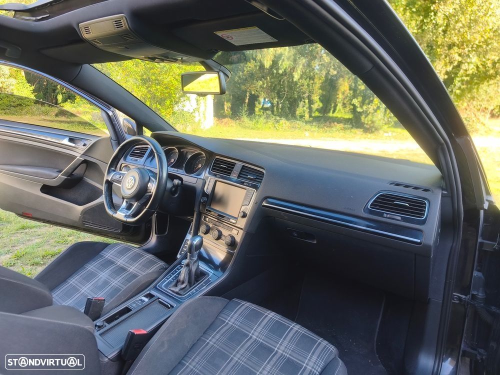 VW Golf 2.0 TDI GTD DSG - 43