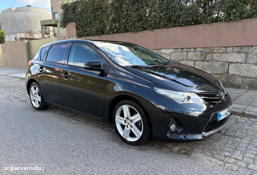 Toyota Auris 1.4 D-4D Comfort+Pack Sport - 25