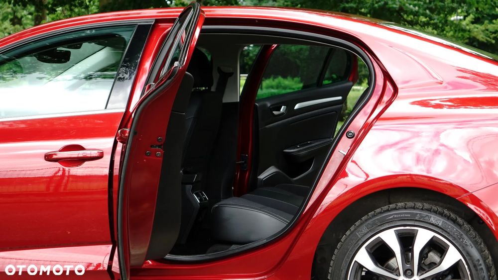 Renault Megane 1.3 TCe Intens EDC - 10