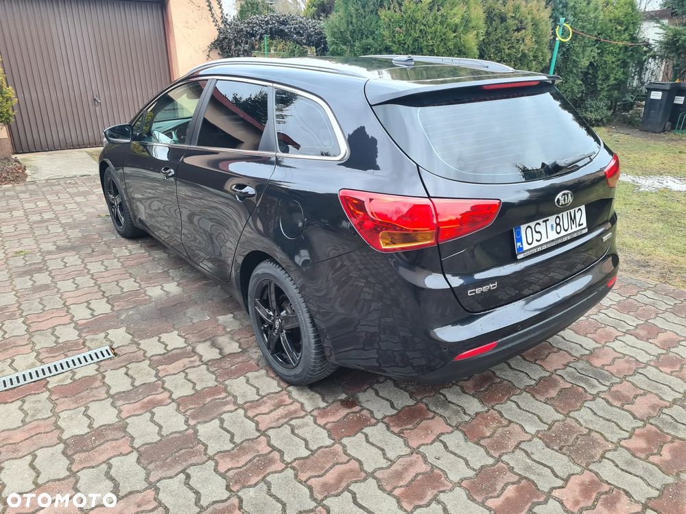 Kia Ceed 1.6 CRDi 136 ISG Edition 7 - 3