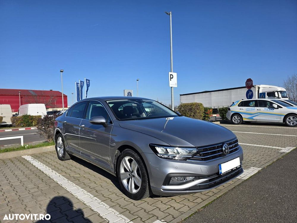 Volkswagen Passat 2.0 TDI DSG Comfortline - 3