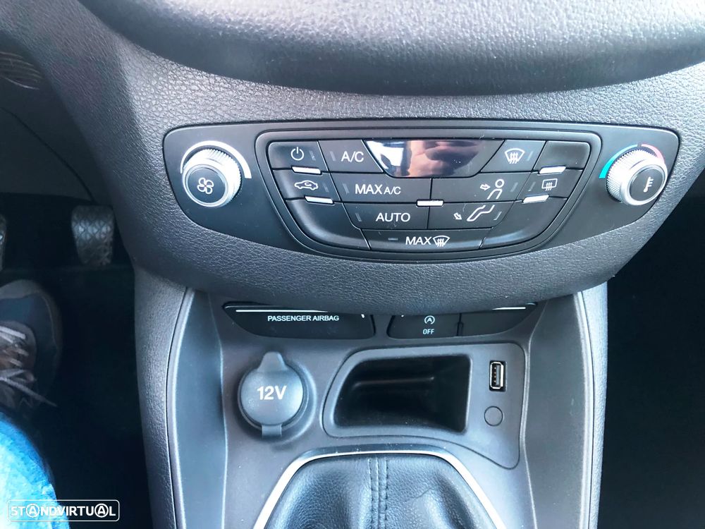 Ford Tourneo Courier 1.0 EcoBoost Titanium - 14