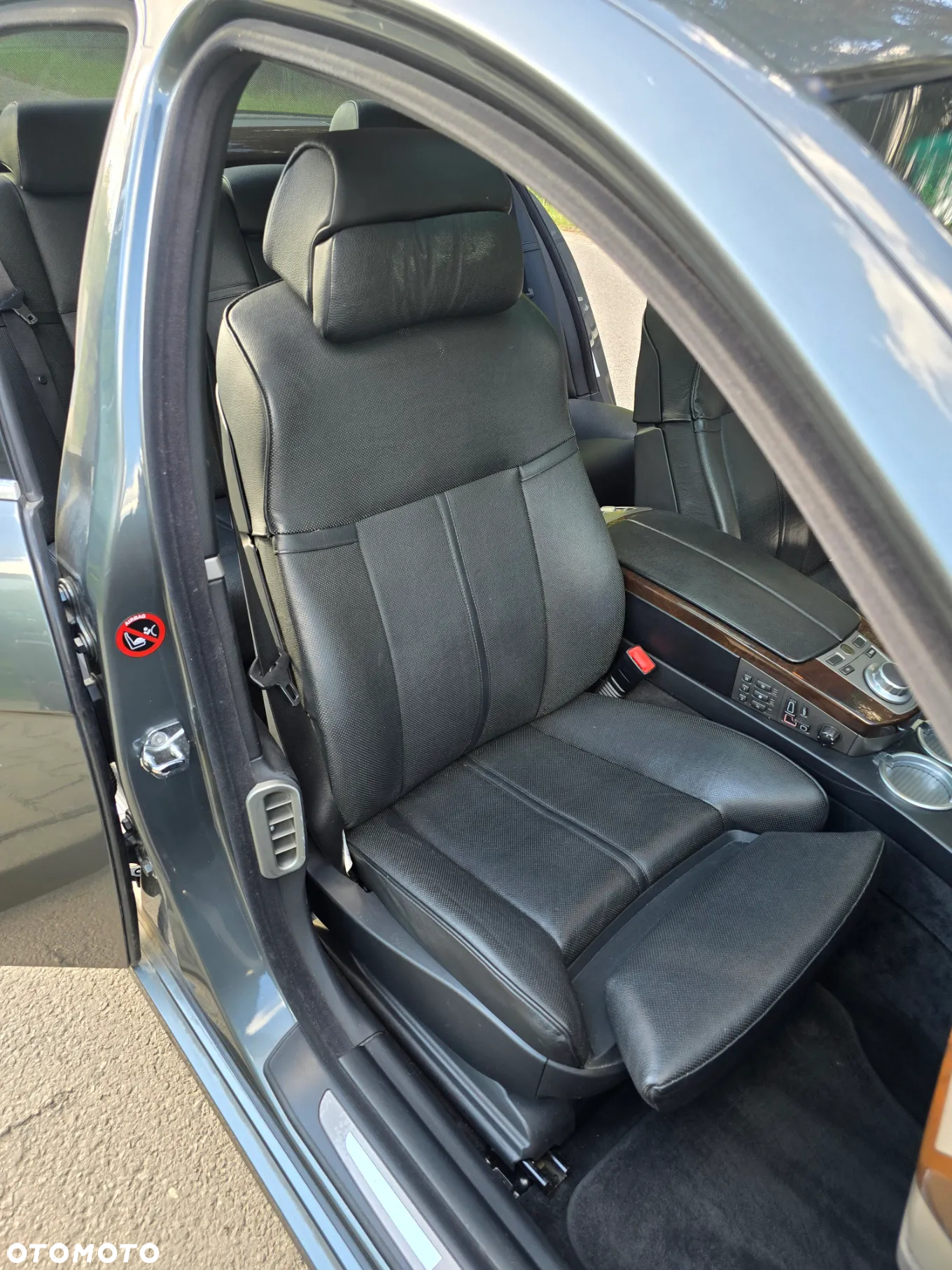 BMW Seria 7 750i - 20