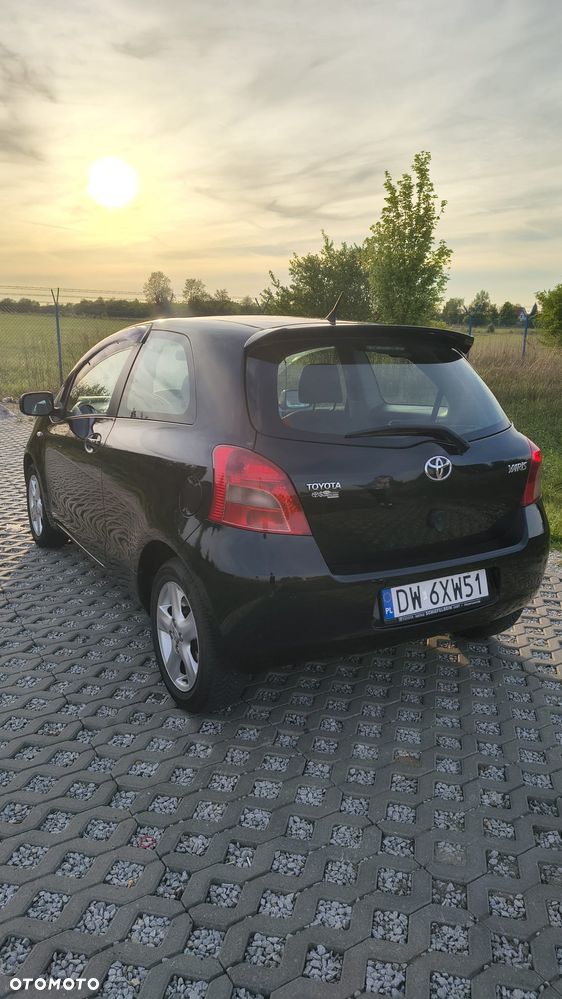 Toyota Yaris 1.3 - 5