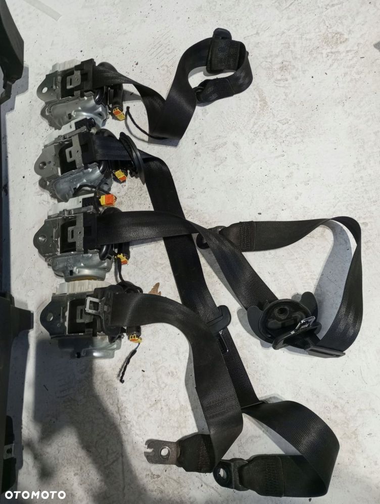 Konsola pulpit deska AUDI Q2 81A - 9