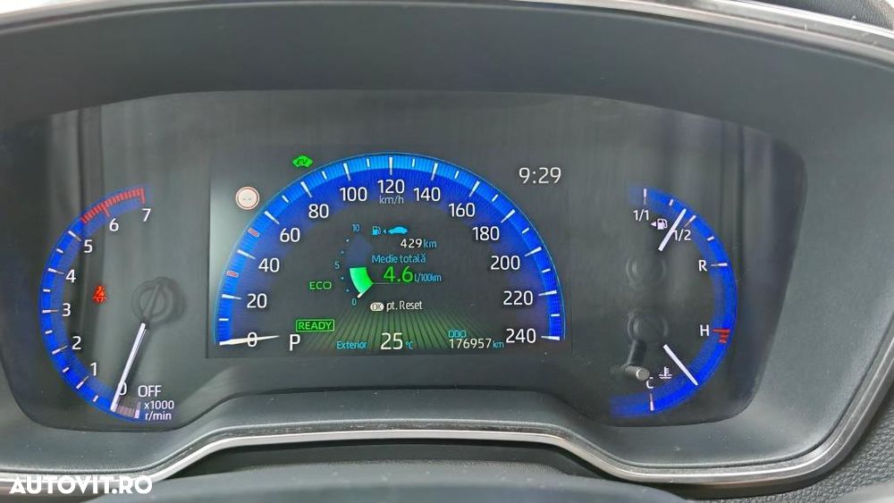Toyota Corolla 1.8 Hybrid Comfort - 25