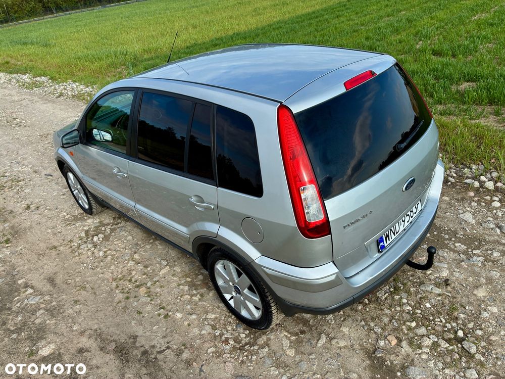Ford Fusion 1.6 + - 17