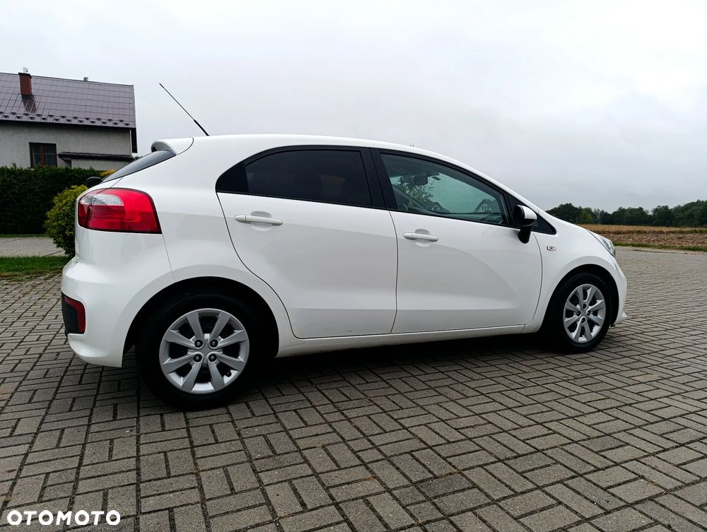 Kia Rio 1.2 M - 12