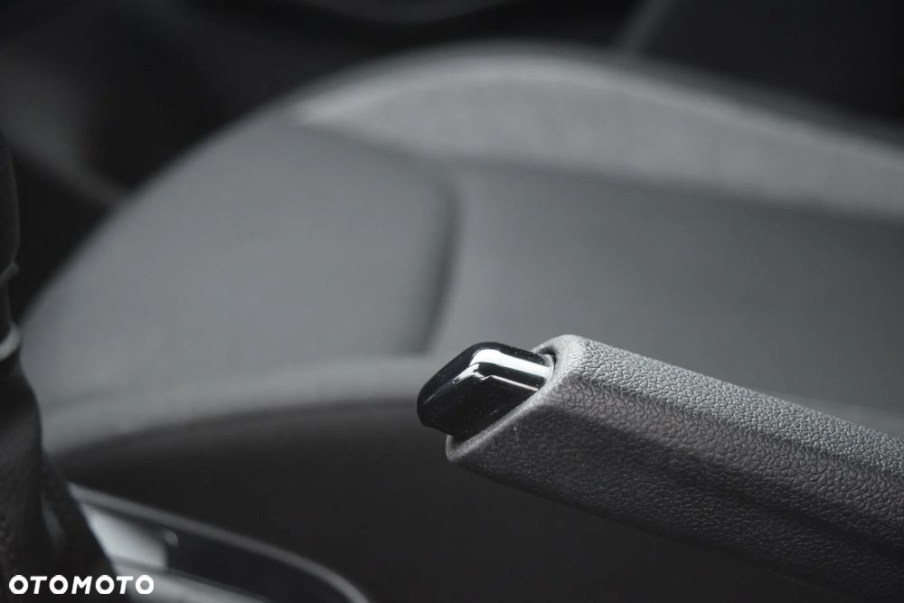 Skoda Fabia 1.0 MPI Style - 24