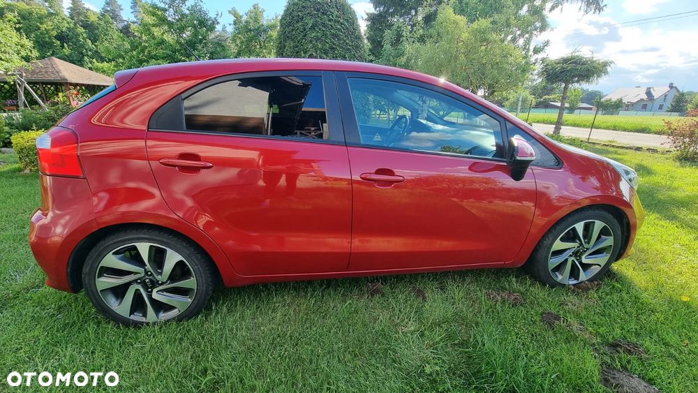 Kia Rio 1.4 CRDI Spirit - 11