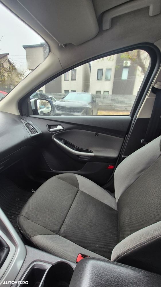 Ford Focus - 8