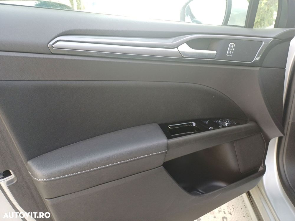 Ford Mondeo 2.0 HEV Titanium - 10