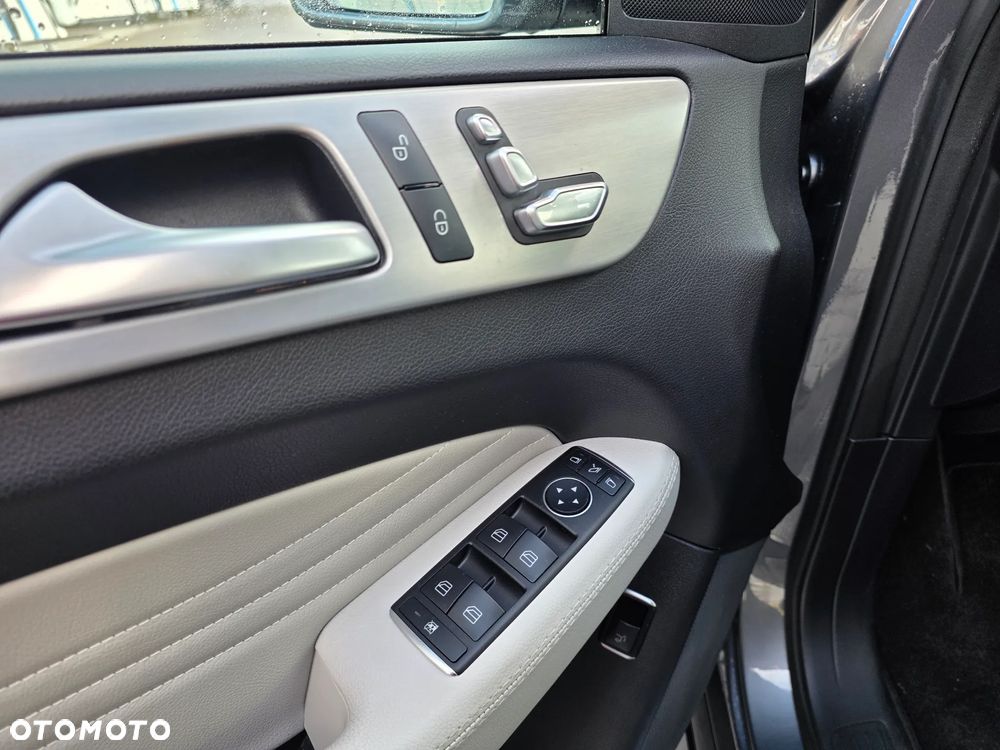 Mercedes-Benz GLE - 22