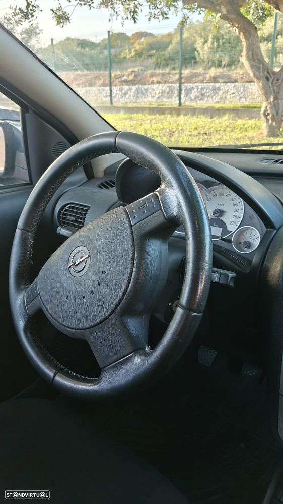 Opel Corsa 1.4 Twinport Cosmo - 6