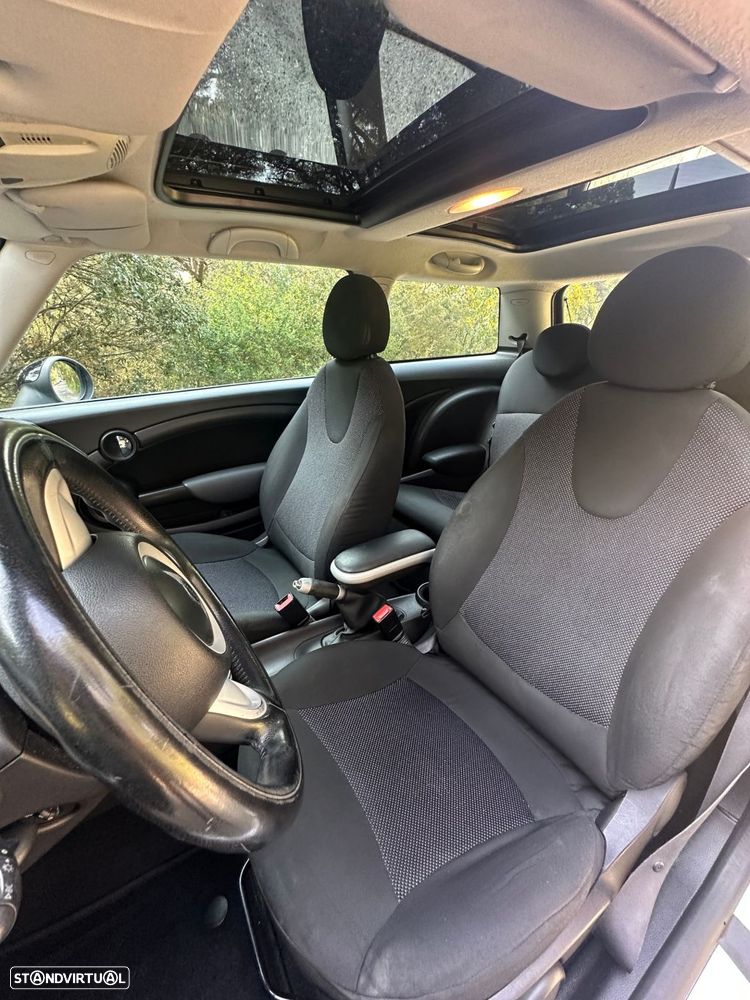 MINI 3 Portas Cooper D - 10