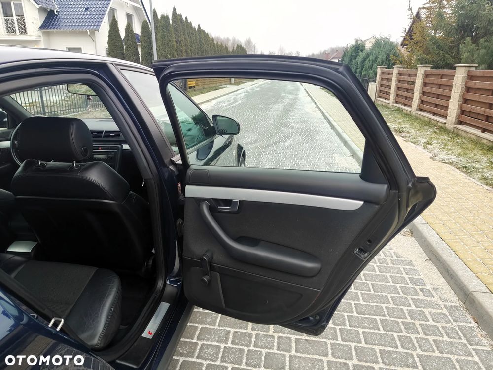 Audi A4 Limousine 2.0 TDI DPF - 32