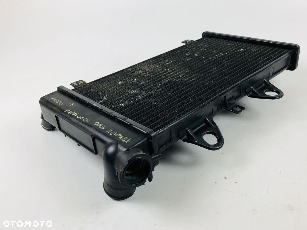 Triumph T 300 Speed Triple chłodnica wody cieczy - 3