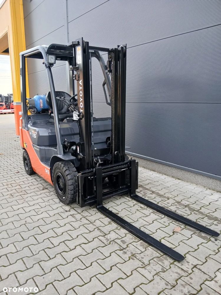 Toyota 02-8FGF15 - 3