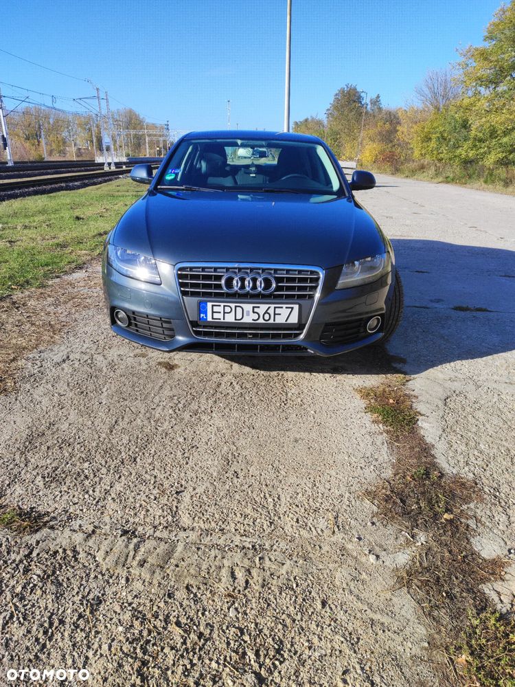 Audi A4 Limousine - 5